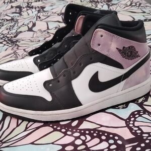 Jordan Women's Black and Pink Sneakers